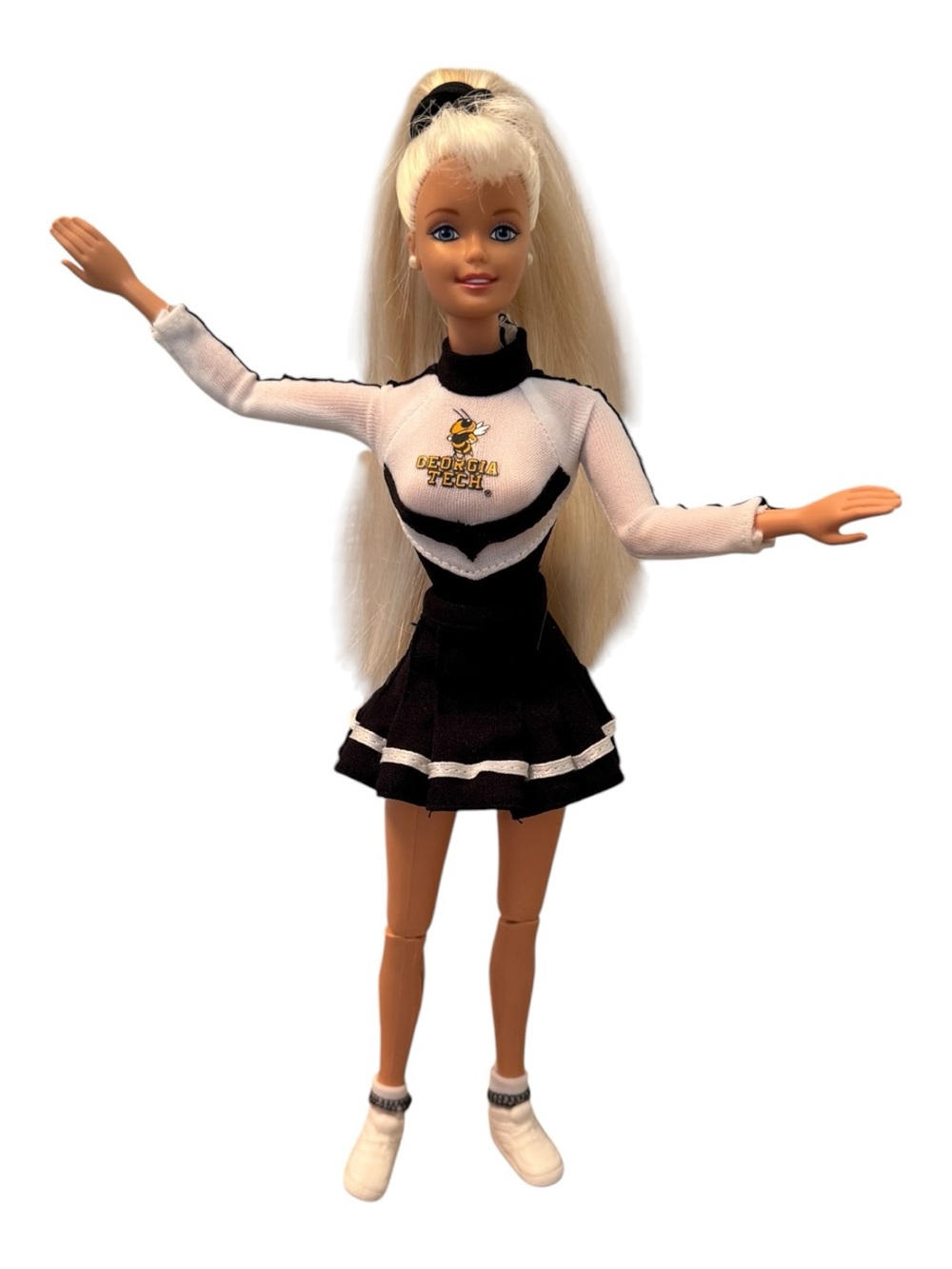 1996 UNIVERSITY BARBIE GEORGIA TECH YELLOW JACKETS NCAA CHEERLEADER BARBIE DOLL